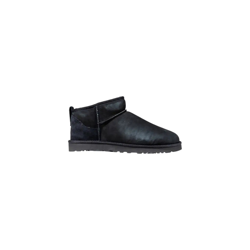 Bottes Ugg pour homme en cuir noir, modèle classique mini, à enfiler, avec tige en daim et semelle en caoutchouc, pour un style décontracté.