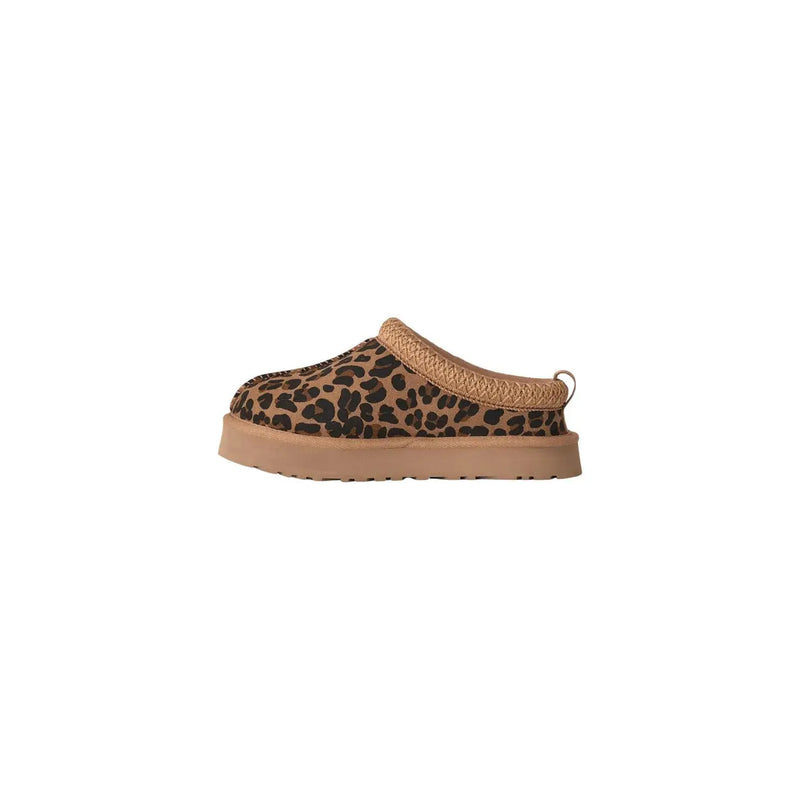 Bottes Ugg pour homme en daim marron léopard, sabots à enfiler avec bordure en daim beige et semelle épaisse en caoutchouc visible à l'arrière
