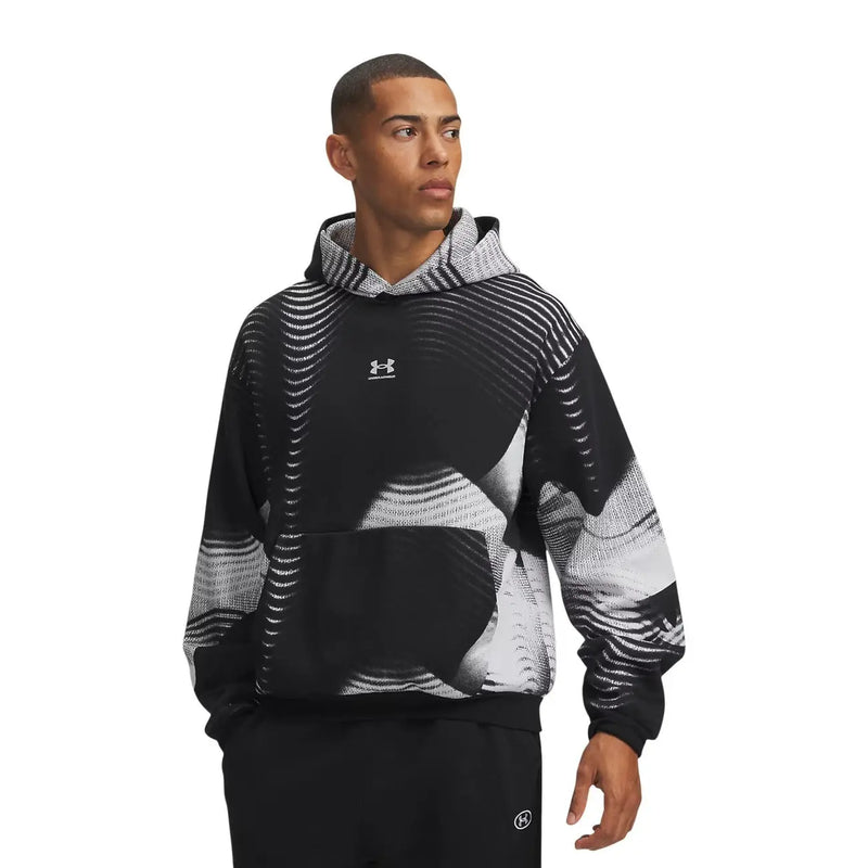 Under armour Sweat à capuche noir pour homme en molleton de coton mélangé, orné d'un motif abstrait de vagues noires et blanches sur le devant et les manches.