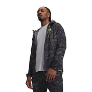 Under Armour Veste à capuche noire en polyester pour homme, avec motif camouflage noir et gris et tirettes de fermeture éclair jaune fluo.