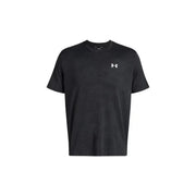 Under Armour hommes t-shirt en noir avec un logo blanc sur la poitrine, confectionné dans un tissu respirant