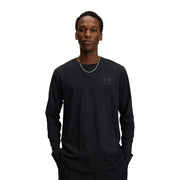 Under armour T-shirt blanc en coton pour homme, manches longues classiques, avec un motif noir sur les manches longues et un logo discret sur la poitrine.