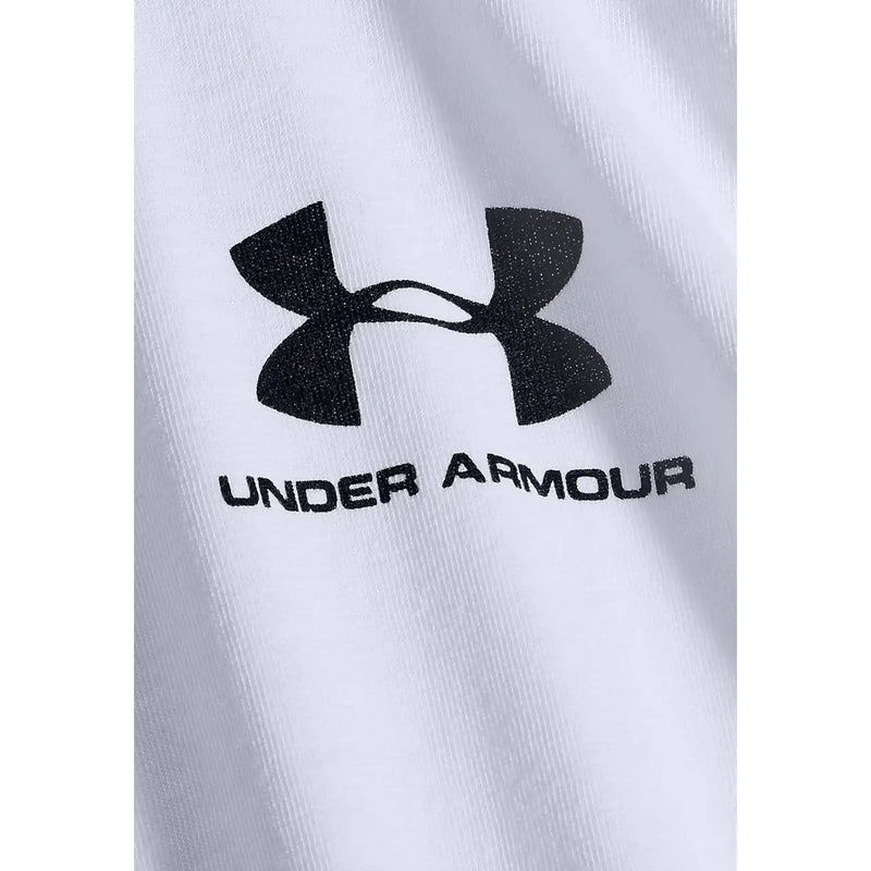 Under armour Chemise classique à manches longues en coton blanc pour homme, avec logo noir et nom de la marque imprimés sur le devant.