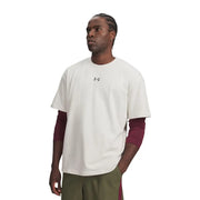 Under armour T-shirt homme coupe classique manches courtes en coton écru avec un petit logo noir sur la poitrine