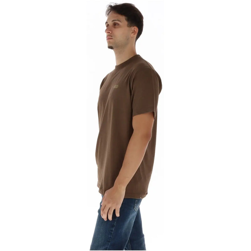 T-shirt Vans marron en coton pour homme, manches courtes, avec un petit logo sur la poitrine, idéal pour un style décontracté.