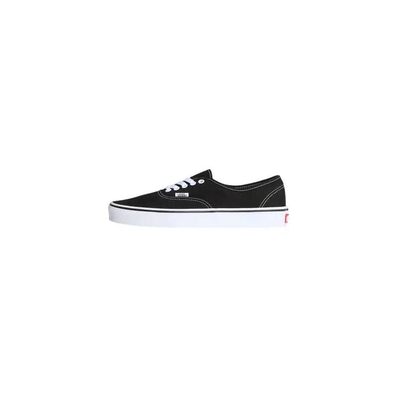 Vue arrière des baskets Vans pour homme en tissu noir, lacets blancs, semelle en caoutchouc blanc et logo rouge au talon VN000EE3BLK