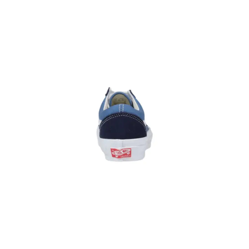 Baskets Vans pour homme, modèle Old Skool en daim bleu à lacets, avec détails bleu marine et semelle en caoutchouc blanc, idéales pour le printemps et l'été.