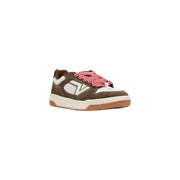 Baskets Vans pour homme en cuir et daim marron et blanc avec lacets à motifs rouges et blancs distinctifs, collection printemps-été