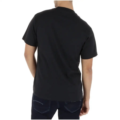 T-shirt à manches courtes noires Vans pour homme t-shirt avec un col rond en 100% coton, idéal pour une tenue décontractée