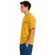 T-shirt homme Vans en coton jaune moutarde à manches courtes, col rond et petit logo noir sur le devant gauche