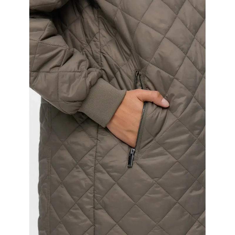 Vero Moda Veste à capuche grise pour femme en polyamide polyester, matelassée, à surpiqûres en losange vert olive et poignets côtelés.