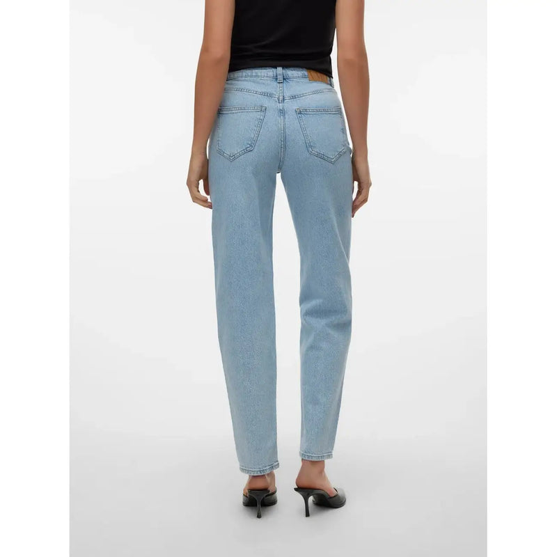 Vero moda Jean en denim de coton bleu clair pour femme, coupe droite et poches arrière classiques visibles de dos