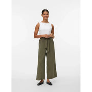 Vero moda Pantalon beige à enfiler pour femme, en mélange de viscose, avec ceinture à nouer taille haute et jambes larges en tissu vert olive