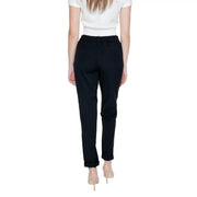 Vero moda Pantalon noir tailleur pour femme, avec taille élastiquée, ourlets roulés et poches avant simples.