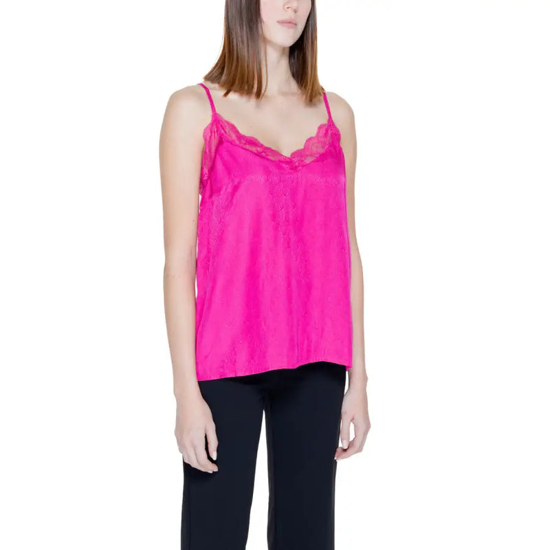 Vila Clothes women’s fuchsia viscose tank top featuring lace trim and spaghetti straps for elegant wear