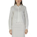 White button-up collared long-sleeve cotton shirt by Jacqueline De Yong for women