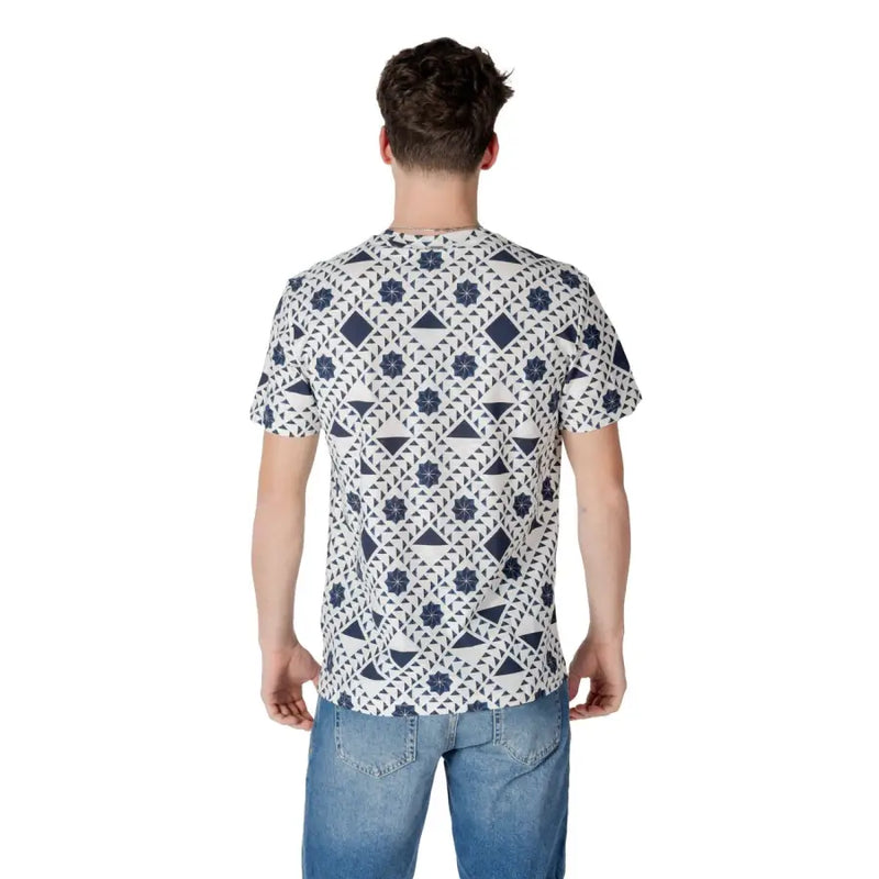 White short sleeve t shirt for men with navy blue geometric star triangle and diamond pattern design