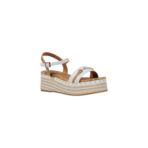 White platform sandal for women with stylish open-toe design and high heels