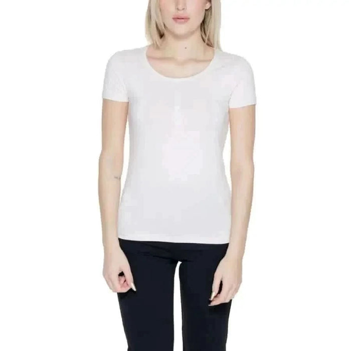 Ea7 Women T-Shirt: White short-sleeved, round neck, stylish and comfortable