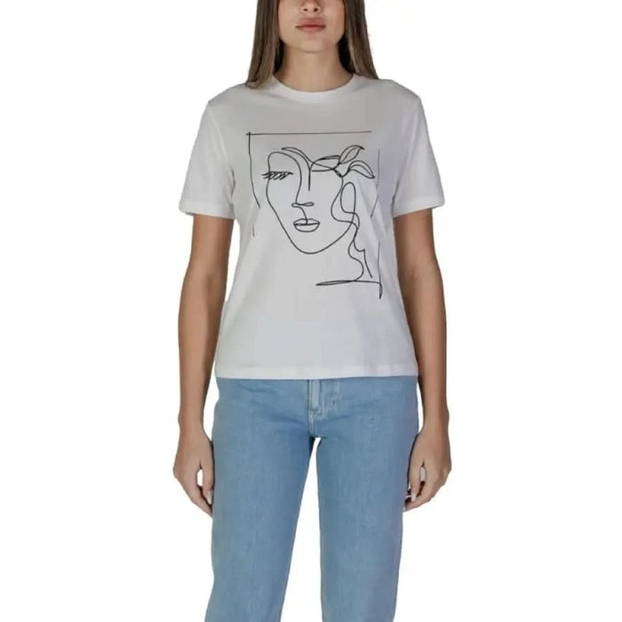 White t-shirt with minimalist line drawing of abstract face design by Vila Clothes