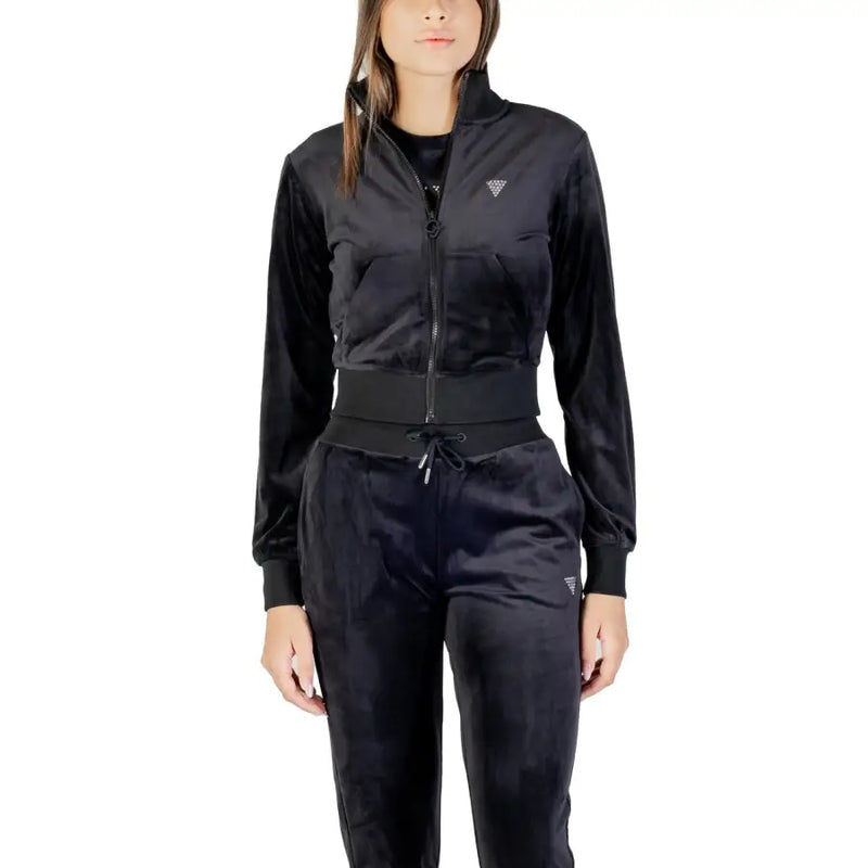 Women’s black velvet tracksuit with zipper-front jacket and drawstring pants for active wear