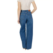 Women’s blue plain cotton jeans in high-waisted straight-leg design with brown leather brand tab at the waistband