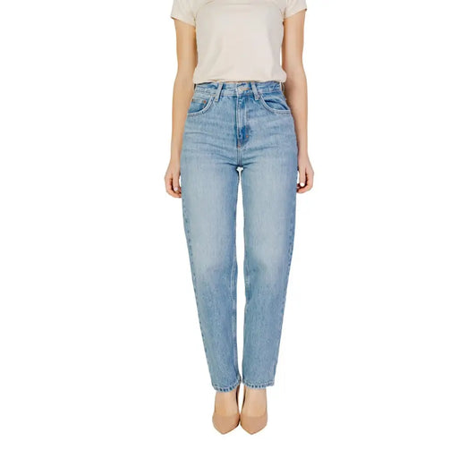 Jean bleu clair uni pour femme, taille haute, coupe droite et poches fonctionnelles