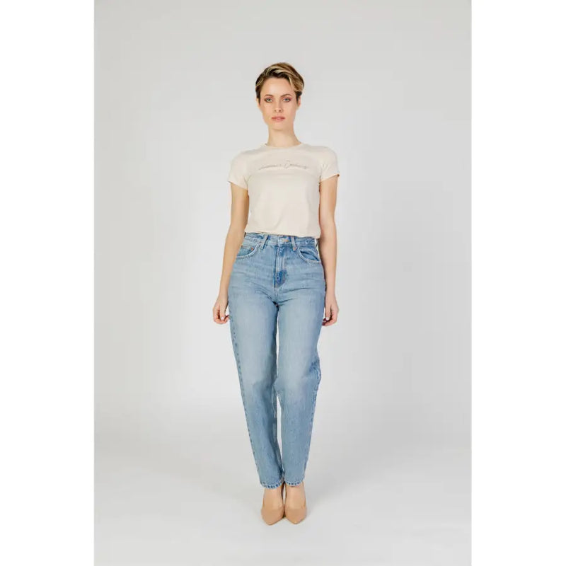 Jean bleu uni pour femme, en denim clair délavé, taille haute, coupe droite et poches fonctionnelles