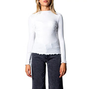 Women white ribbed long sleeve round neck t shirt with scalloped hem and cuffs made of soft fabric